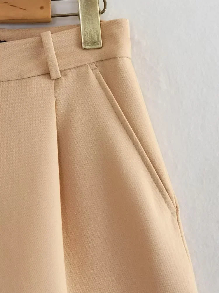FARRUCCI Women’s High Waist Pleated Shorts Summer 2025 | Black, White & Pink | Luxury Old Money Casual Style