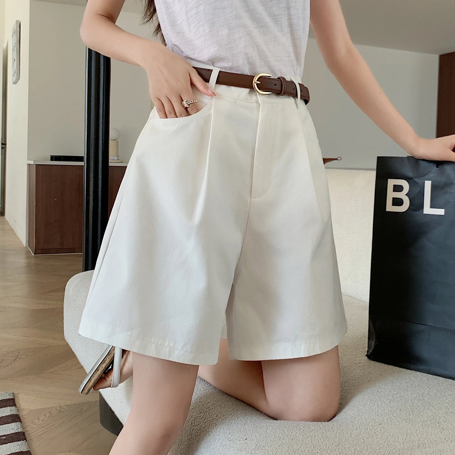 FARRUCCI Women’s High Waist Linen Cotton Cargo Shorts Summer 2025 | Luxury Old Money Casual Style