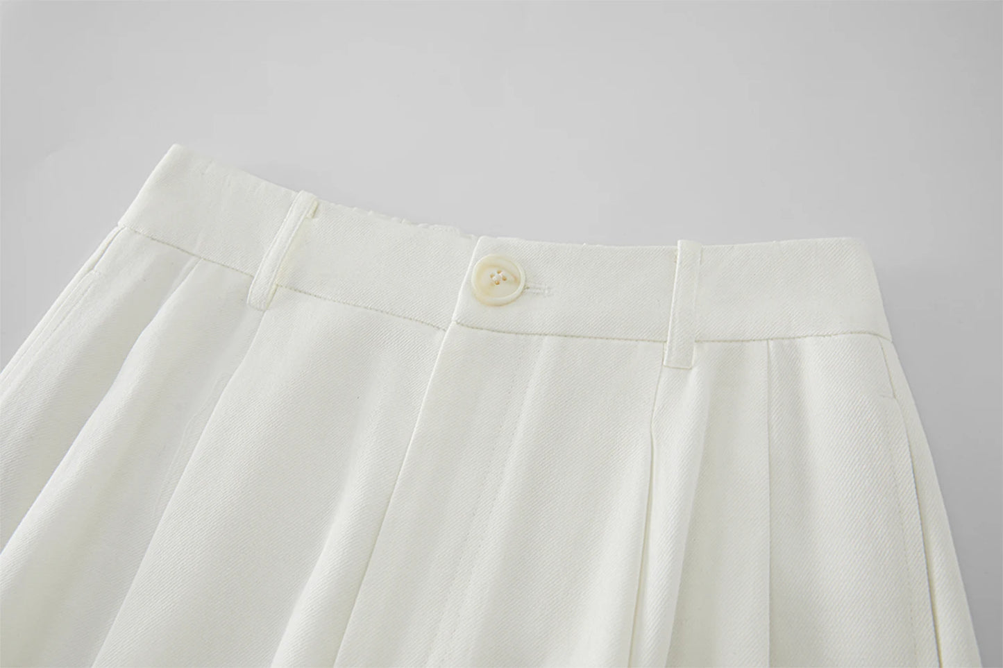 FARRUCCI Women’s Beige High Waist Wide Leg Pleated Trousers Spring 2025 | Luxury Old Money Pants